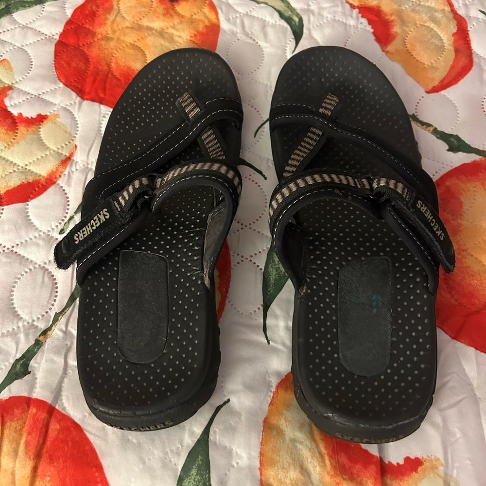 WMNS Skechers Rugged Sandals
